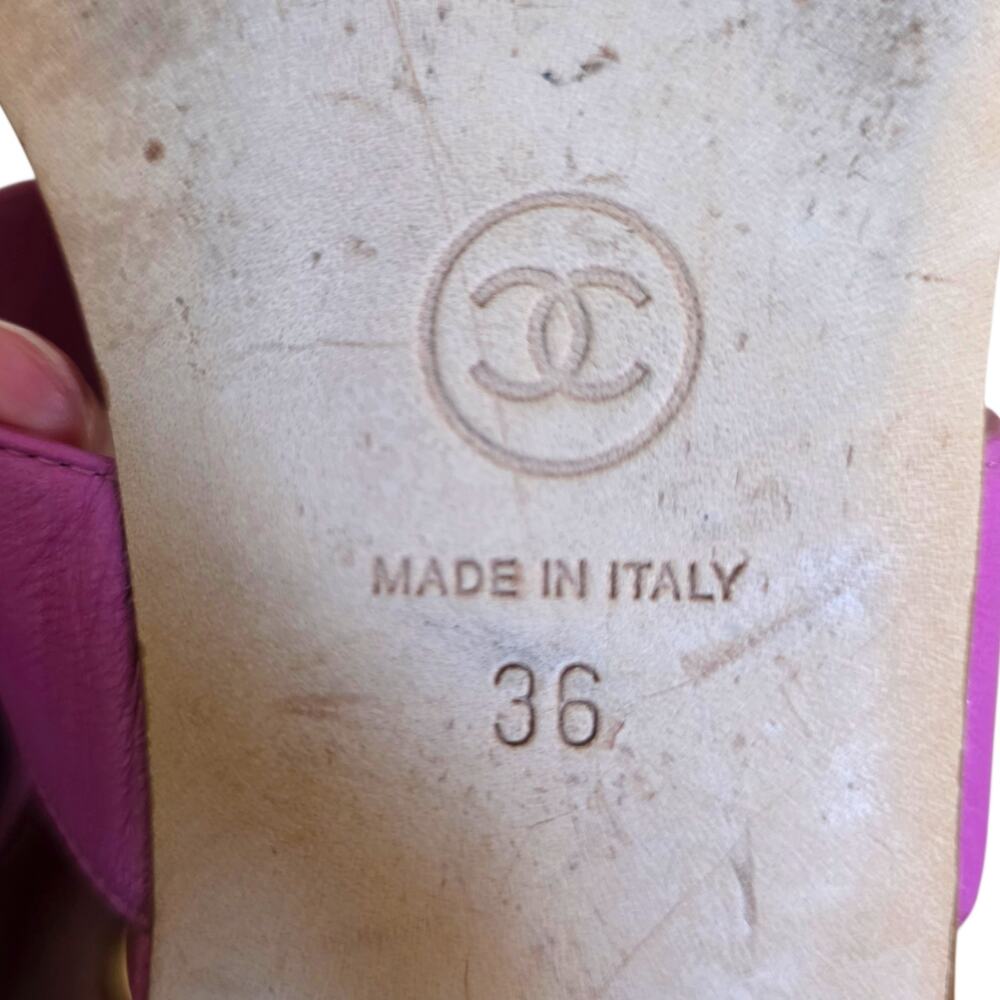 Chanel Thong Pink Quilted Leather CC Logo Sandals Chain Flat Crystal 36 5.5 - Picture 6 of 12